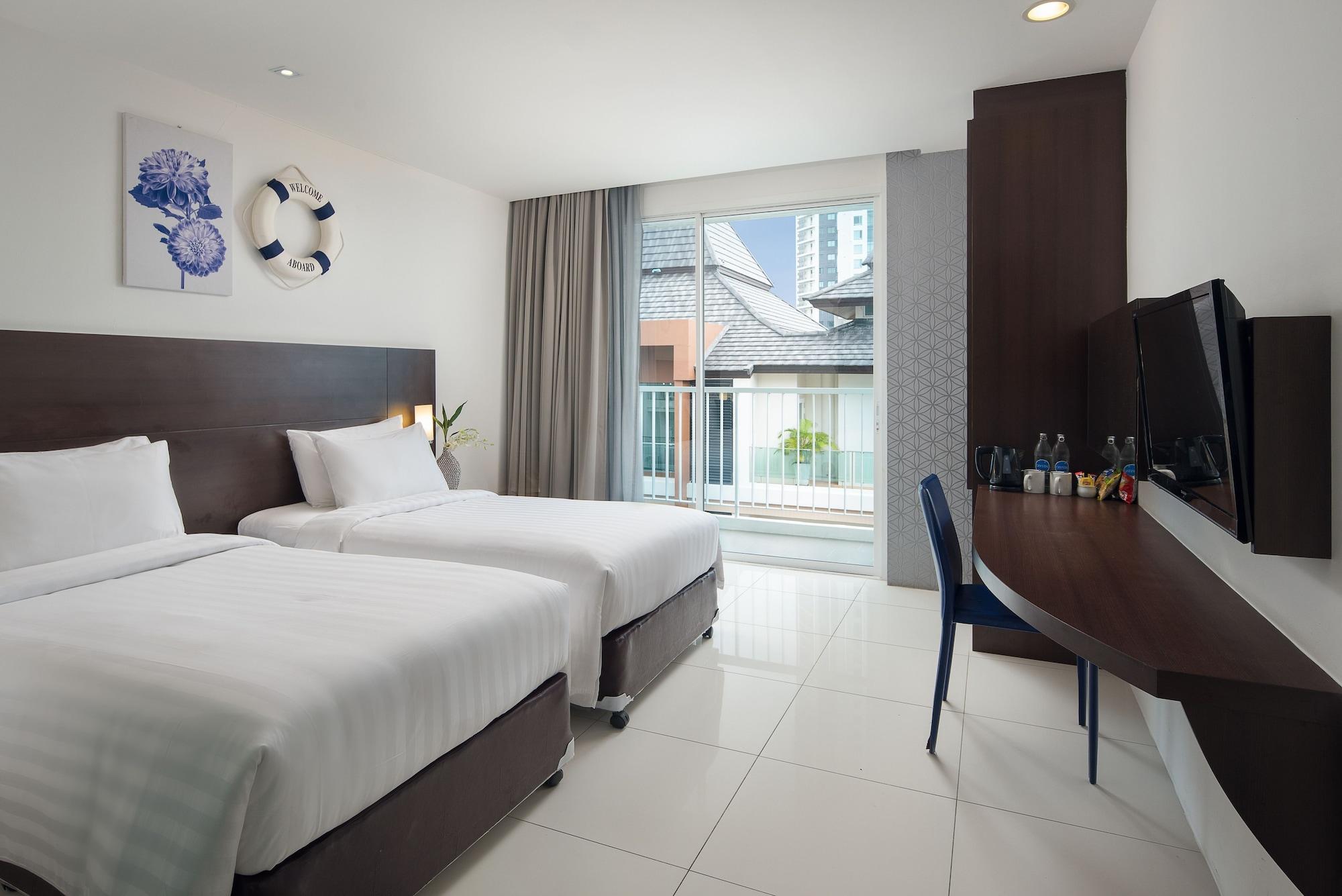 Rodina Beach Hotel Jomtien Beach Exterior photo