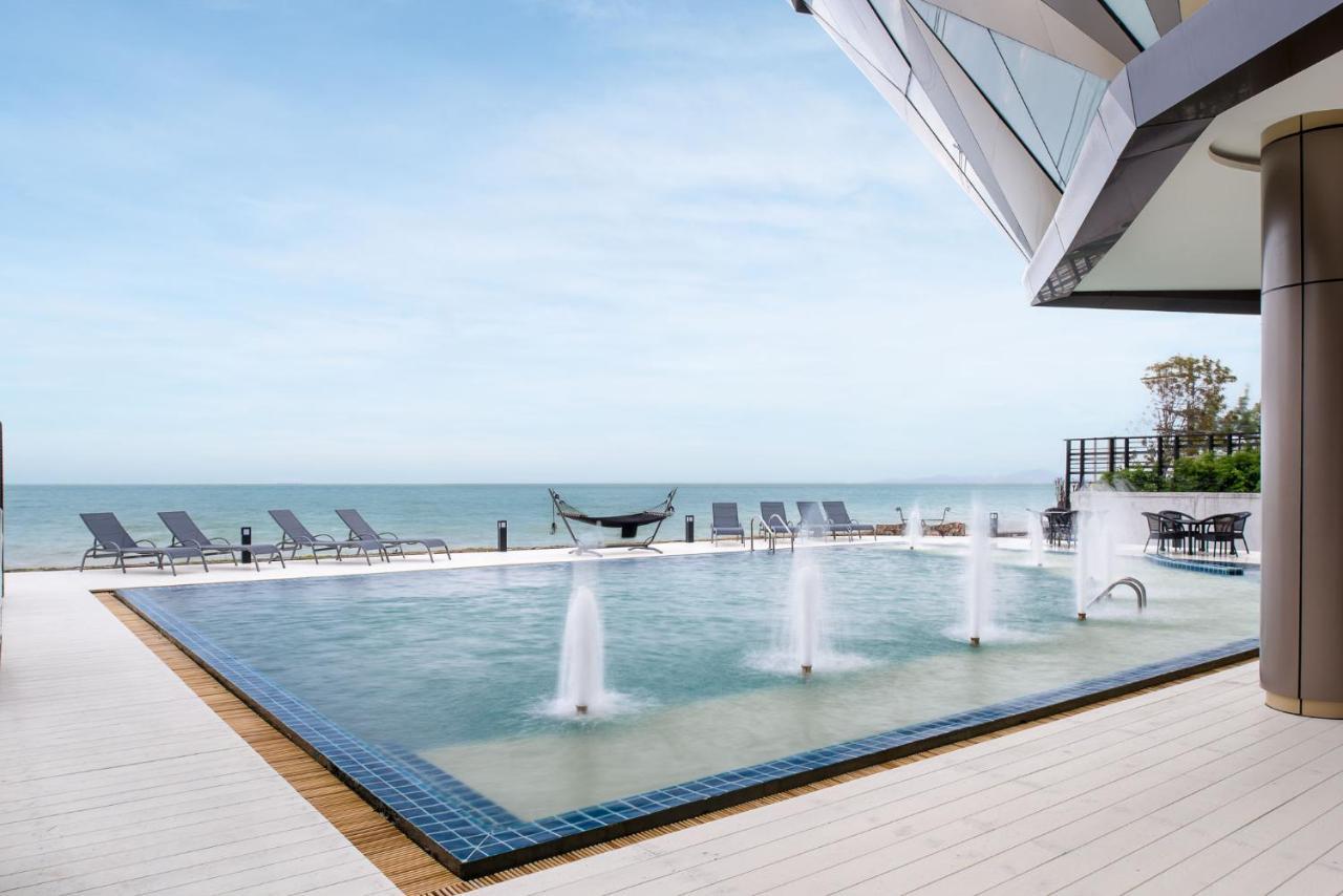 Rodina Beach Hotel Jomtien Beach Exterior photo