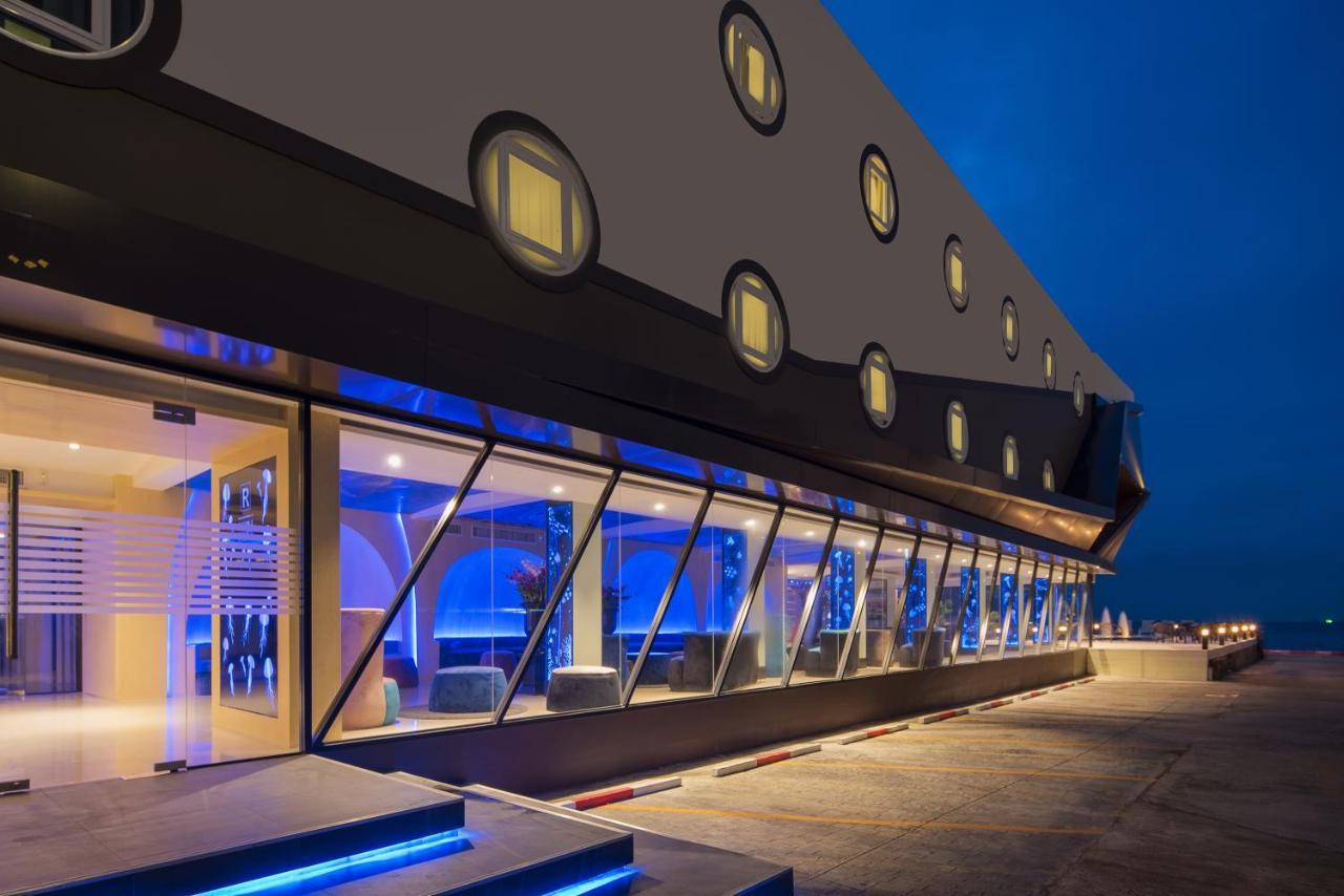 Rodina Beach Hotel Jomtien Beach Exterior photo