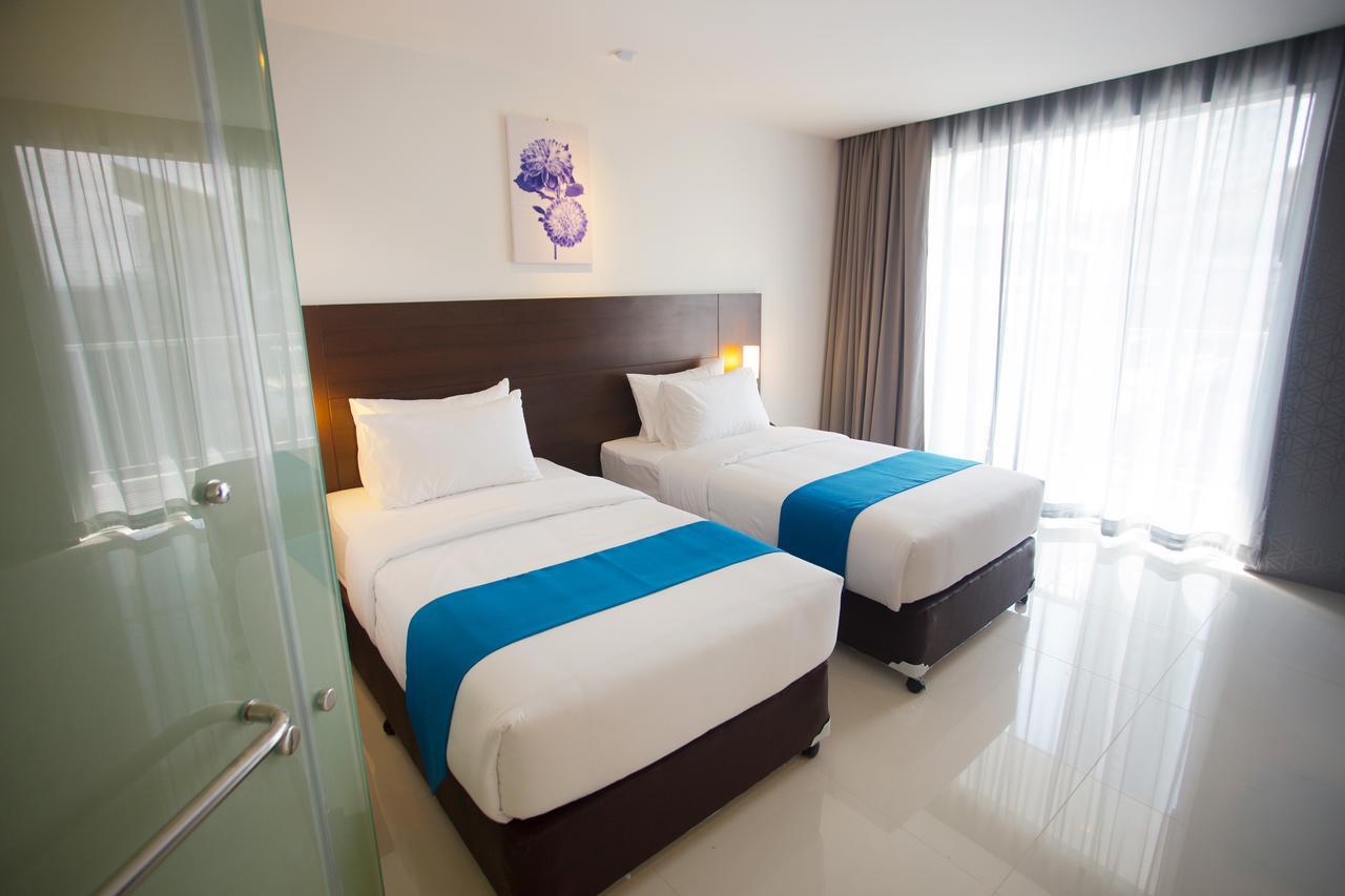 Rodina Beach Hotel Jomtien Beach Exterior photo